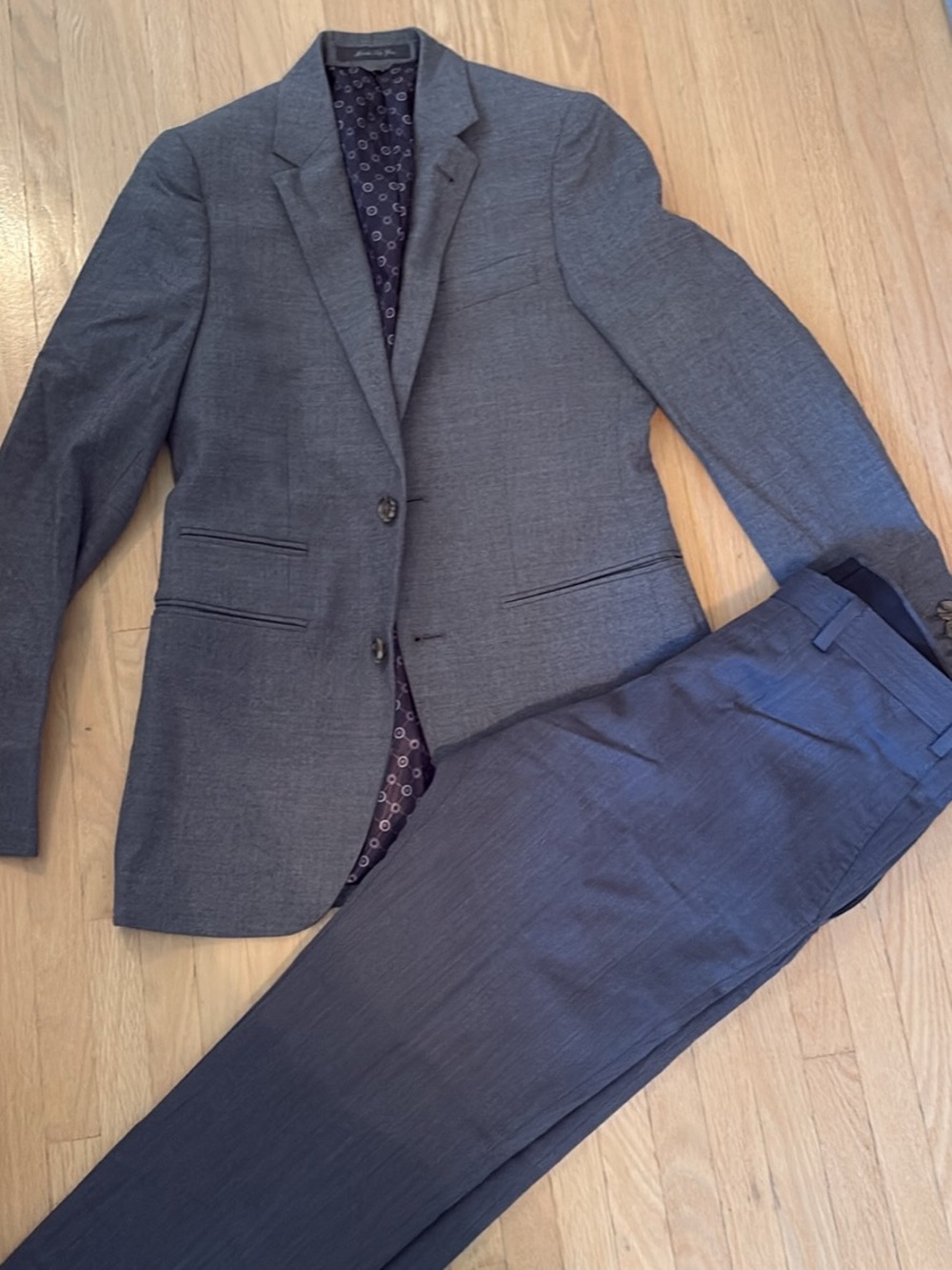 Women’s Classic Gray Two-Piece Suit Jacket & Pants
